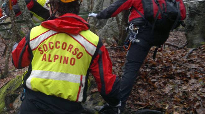 Averara, tragedia della montagna: una persona precipita e muore - BergamoNews.it