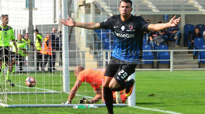 Petagna: “Ho paura di guidare, non vado più in disco e voglio l'Europa con l'Atalanta” - Atalantini.com