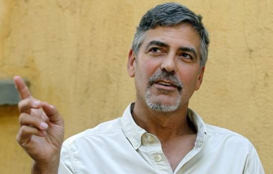 Clooney compie mezzo secolo