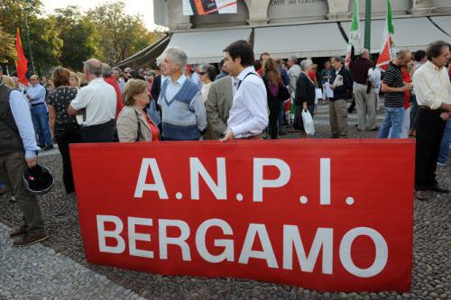 In piazza per la libertÃ  di stampa