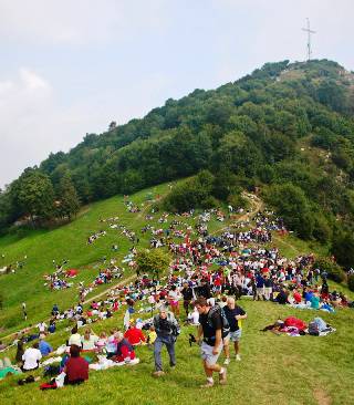 Inaugurazione del rifugio al Canto Alto