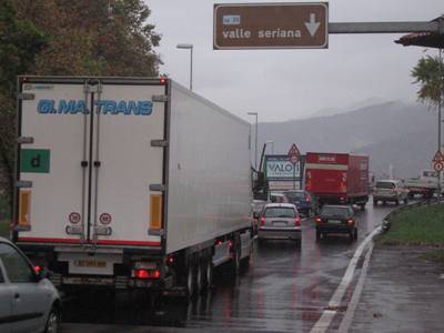 Incidente al ponteStrada chiusa per la Valle