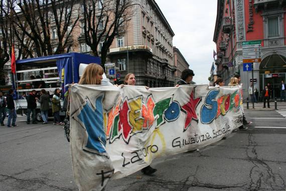 L'onda studentesca in piazza 1