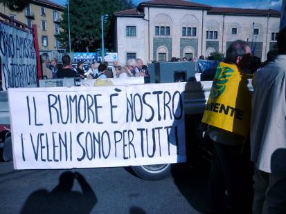 Legambiente e comitati contro l'aeroporto/3