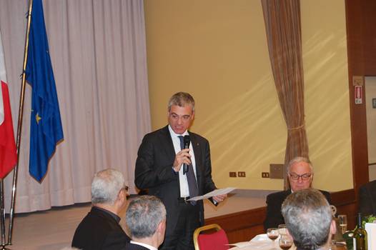 Mons. Beschi in visita ai Rotary/1