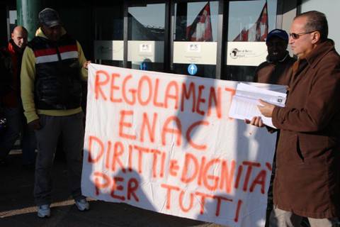 Orio, presidio Cgil, Cisl e Uil