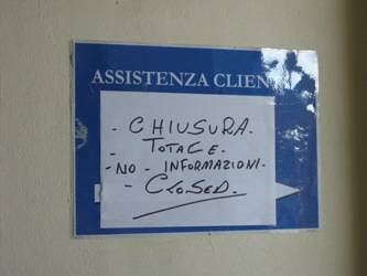 Stazione "chiusa per ferie"