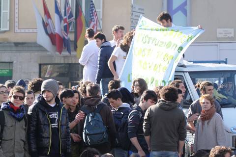 Studenti, corteo in centro/4