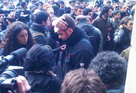 Studenti, occupato il Colosseo e la torre di Pisa