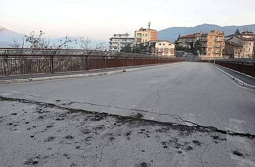 Terremoto, tragedia in Abruzzo