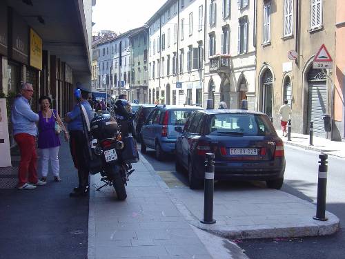 Via Quarenghi, controlli dei carabinieri