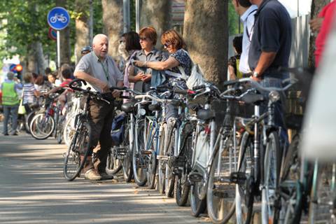 Viale Giulio cesare, la protesta pro ciclabile