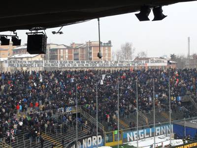 La Curva Nord contro Doni