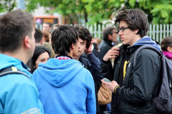 Attentato a Brindisi, presidio davanti al Falcone