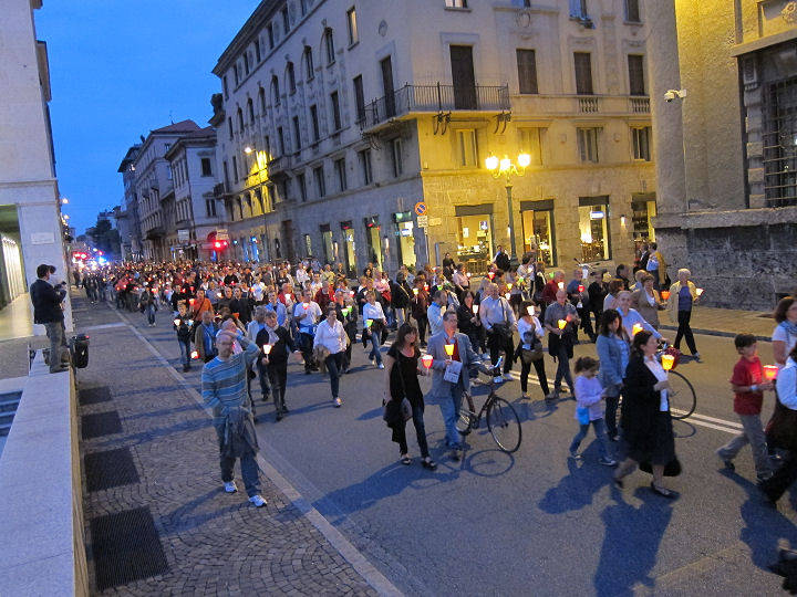 Fiaccolata per ricordare Falcone - 2