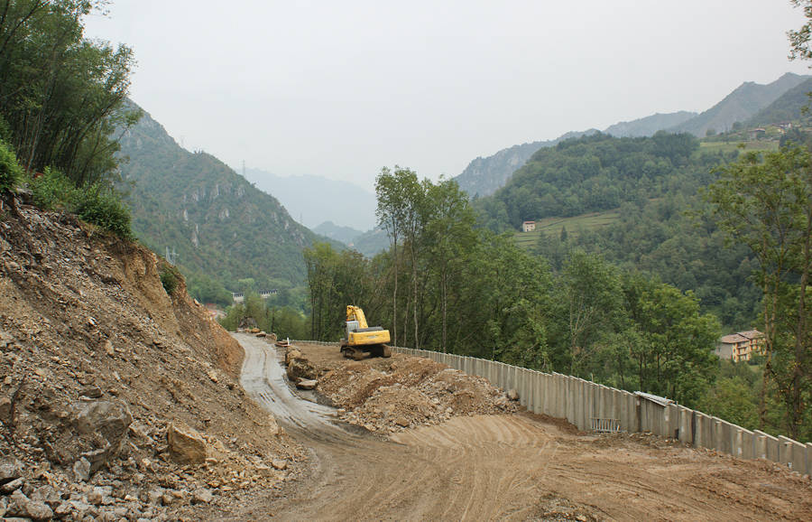 Variante di Zogno, si scava con l'esplosivo