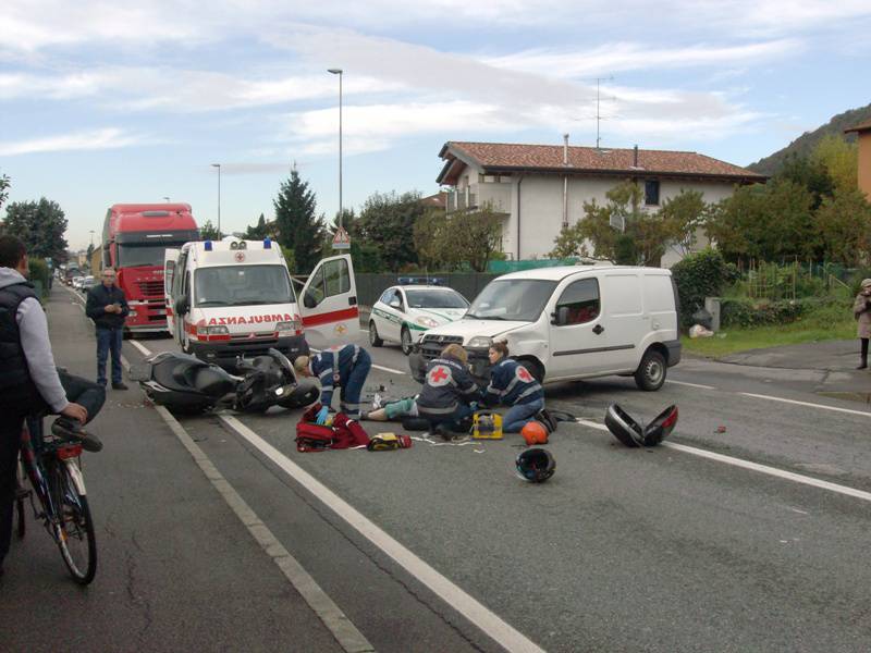 Auto contro moto, muore centauro di Cenate Sotto