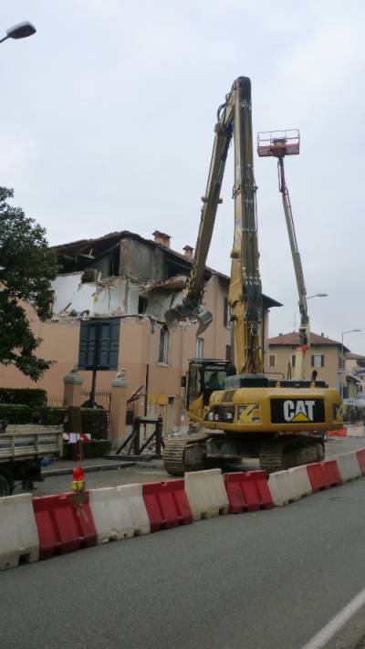 Dopo lo scoppio, abbattuta la casa di Longuelo