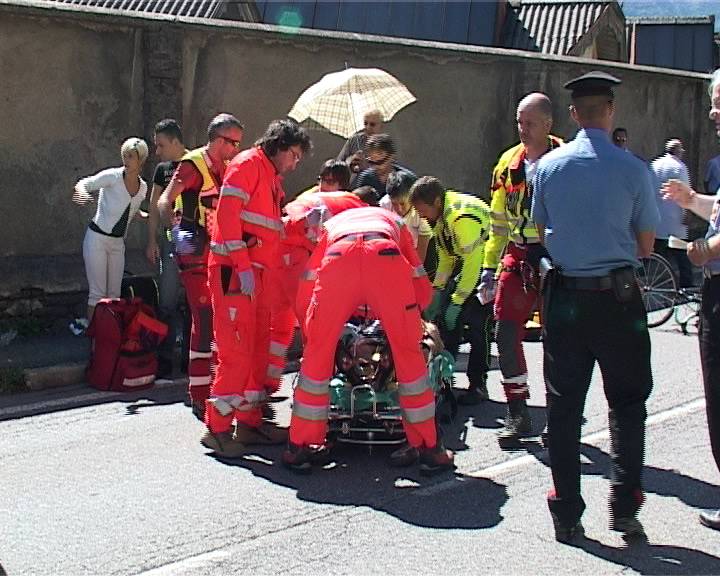 Investito da un'auto muore ciclista 69enne