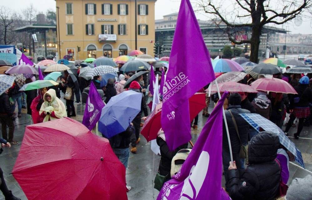 "Rompiamo il silenzio", corteo contro l'omofobia