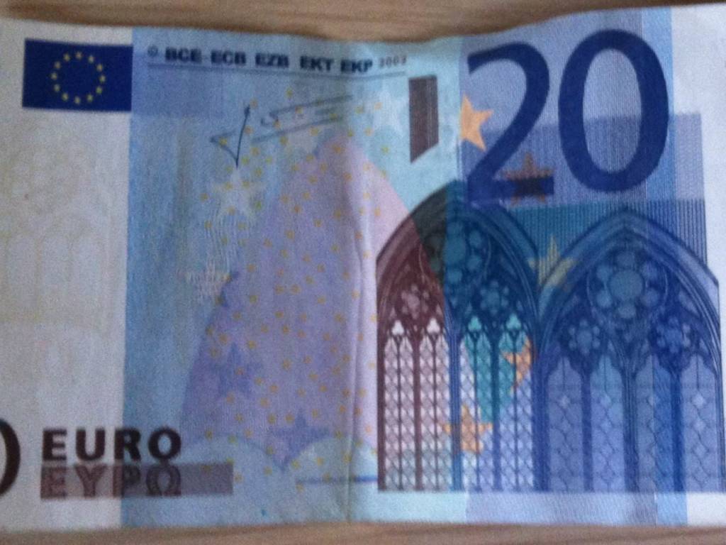 Banconote false da 20 euro scambiate con l'inganno con soldi veri. E'  recidivo - L'Eco Vicentino