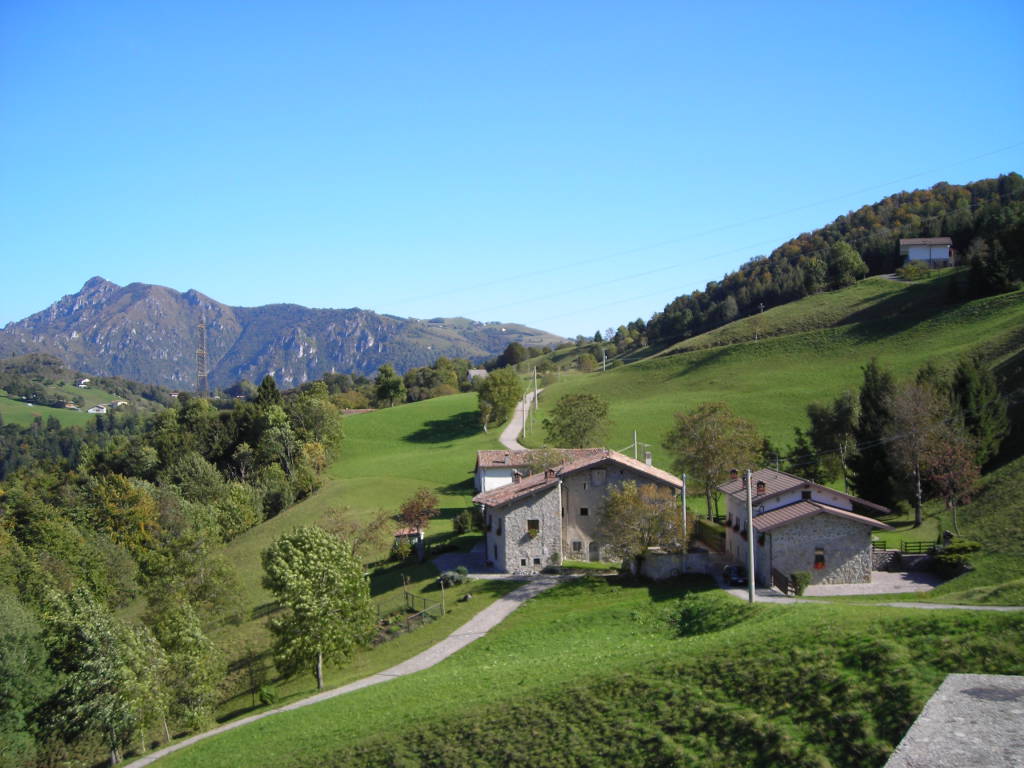 Spettacolari vedute sulle Orobie dall'altopiano di Bondo di Colzate