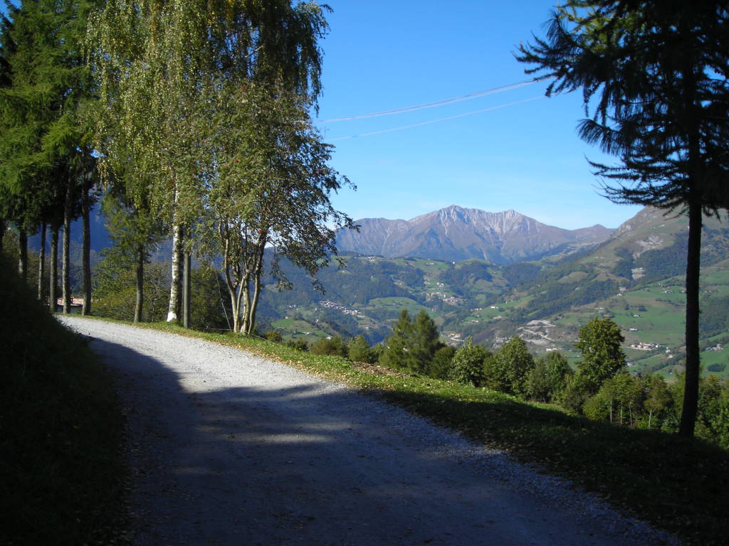 Spettacolari vedute sulle Orobie dall'altopiano di Bondo di Colzate