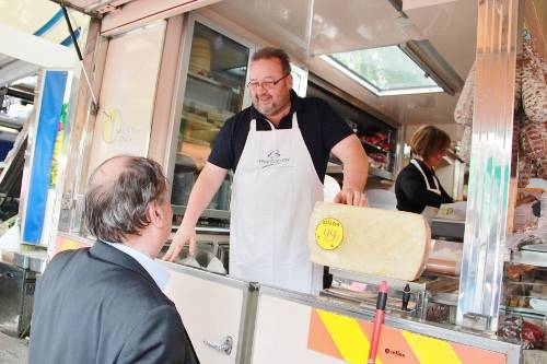 Tentorio al mercato della Malpensata