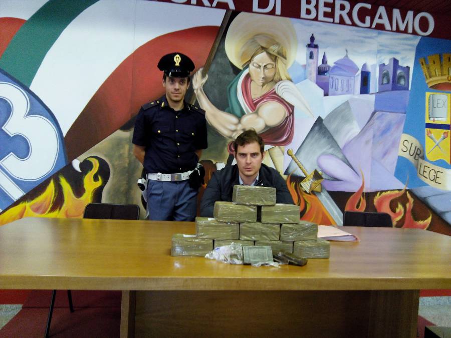 Operazione della polizia contro lo spaccio