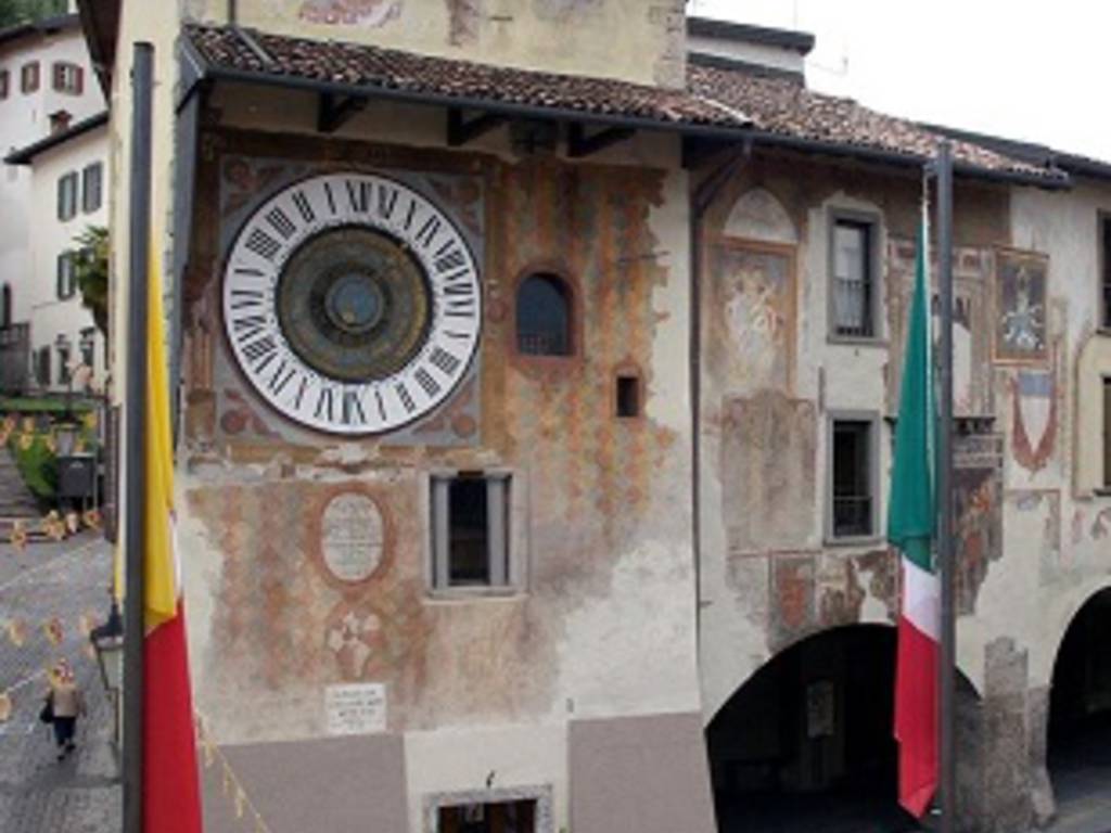 Piazza dell'Orologio a Clusone