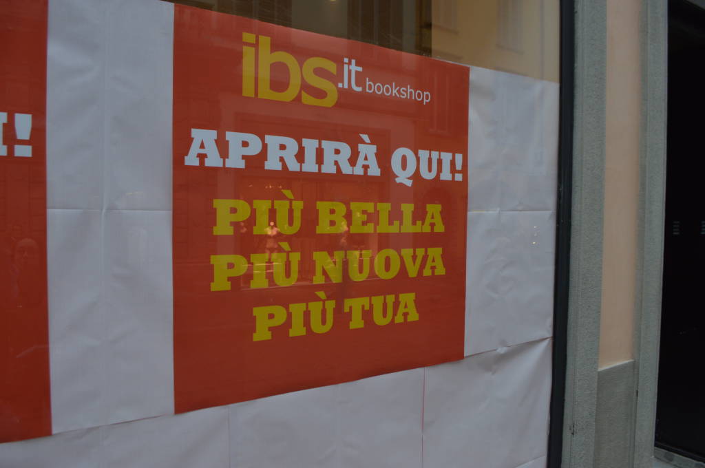 Bergamo, la libreria Ibs "fa spazio" alla Mondadori