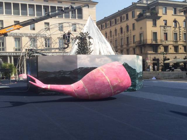 Coda di balena in Piazza Libertà