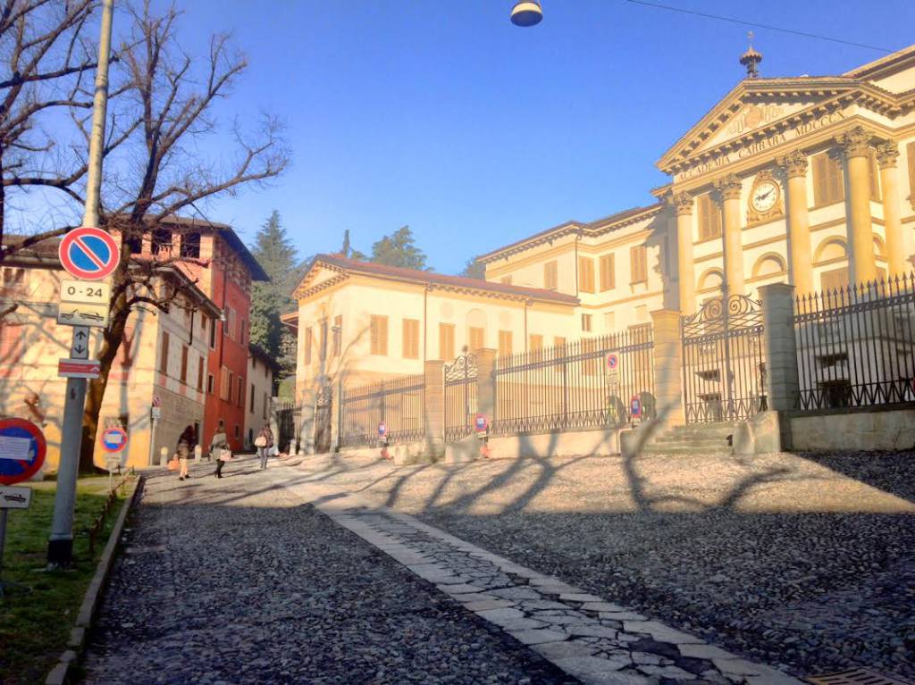 Piazza Carrara "liberata"