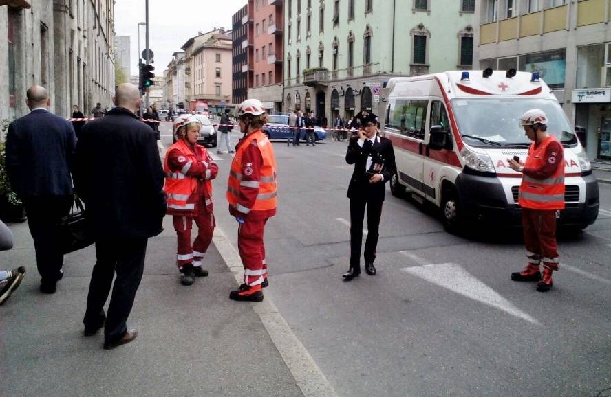 Allarme bomba in via Camozzi