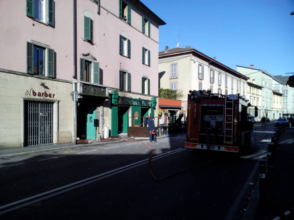 Esplosione al Maguire's Pub: un morto e dieci feriti