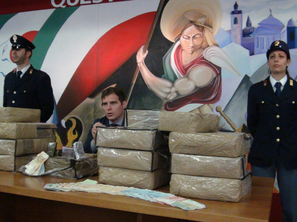 Sequestro di 360 kg di hashish