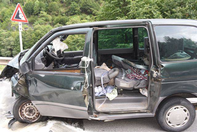 Incidente a Ponte Nossa: tre feriti