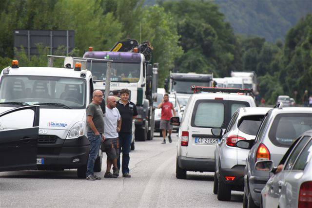 Incidente a Ponte Nossa: tre feriti