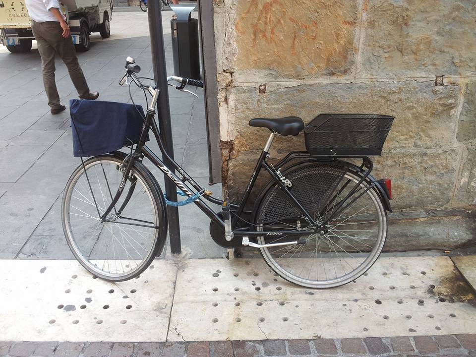 Rastrelliera per bici cercasi in centro città