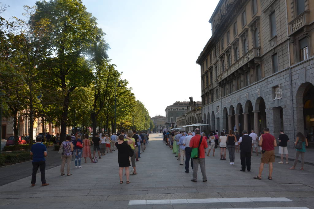 Sentinelle in piedi sul Sentierone - 18 luglio