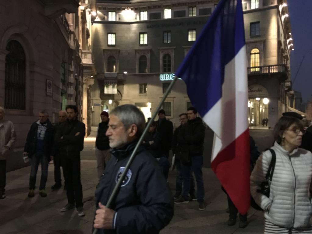 Bergamo in piazza per le vittime di Parigi