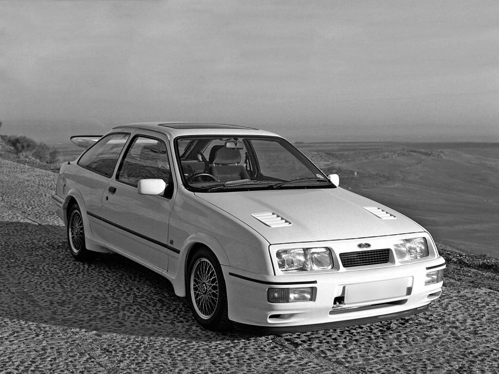 Ford Sierra RS Cosworth, inguardabile ma potente