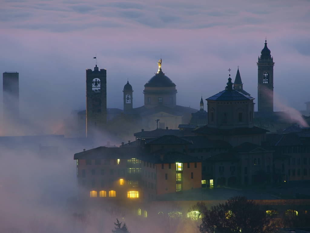 L'alba magica di Città Alta|Bergamo da cartolina