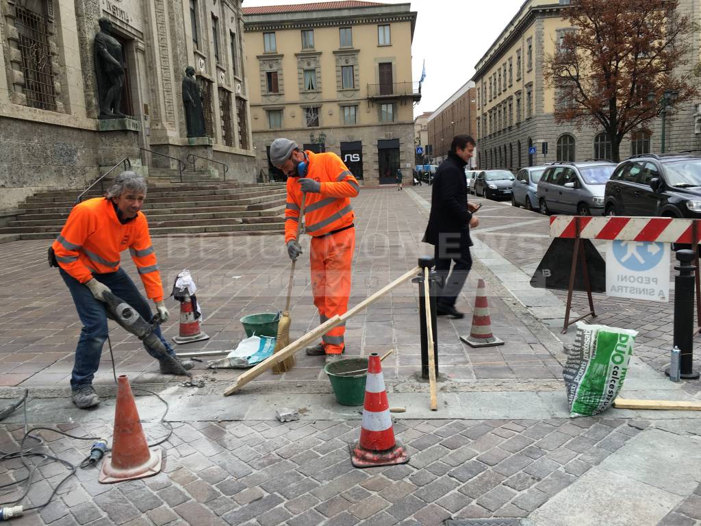 Paletti sosta selvaggia procura bergamo