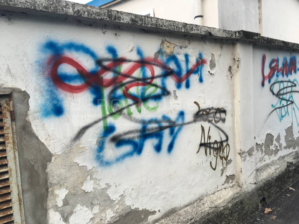 Scritte graffiti cancellati bergamo