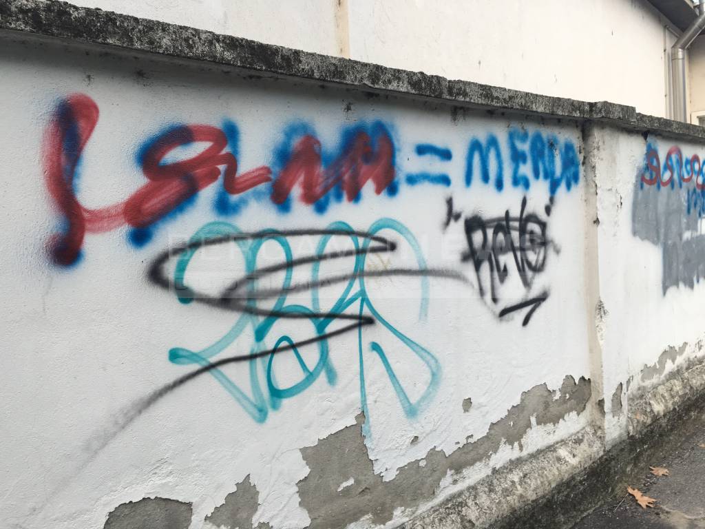 Scritte graffiti cancellati bergamo