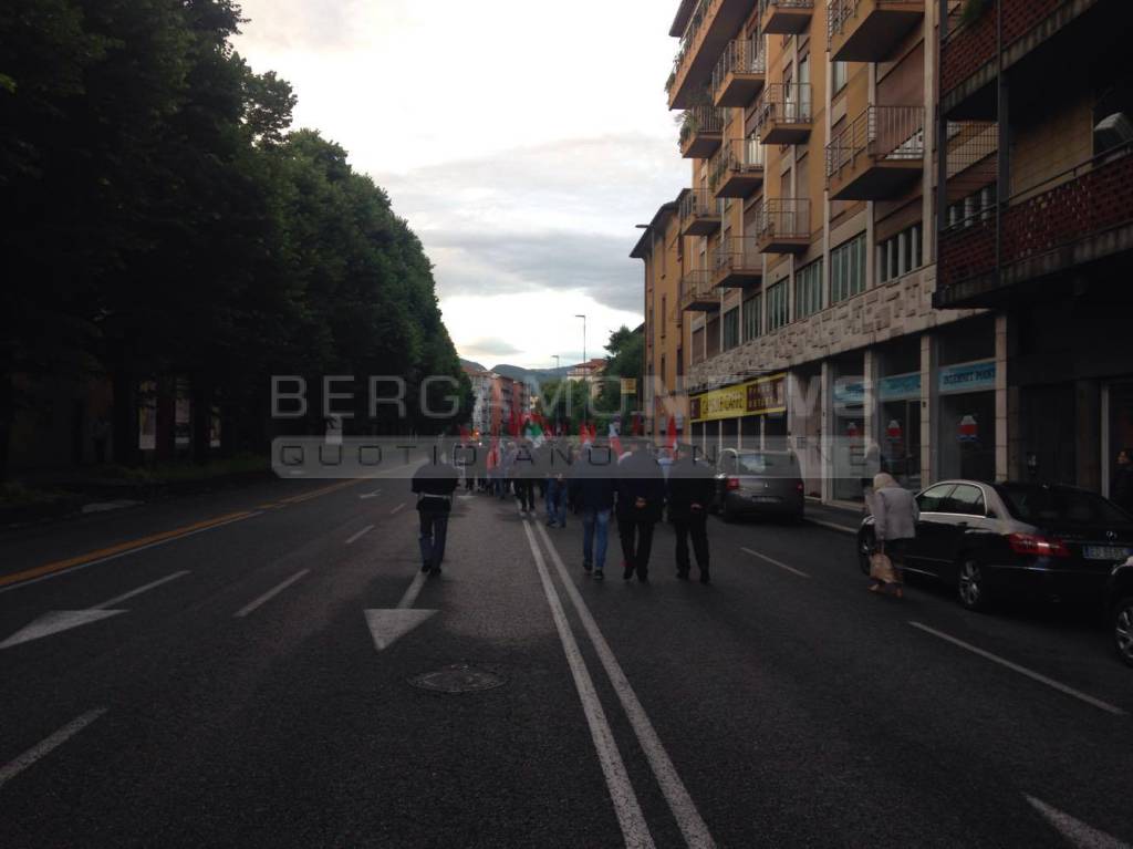 Manifestazione Rifondazione davanti alla Prefettura