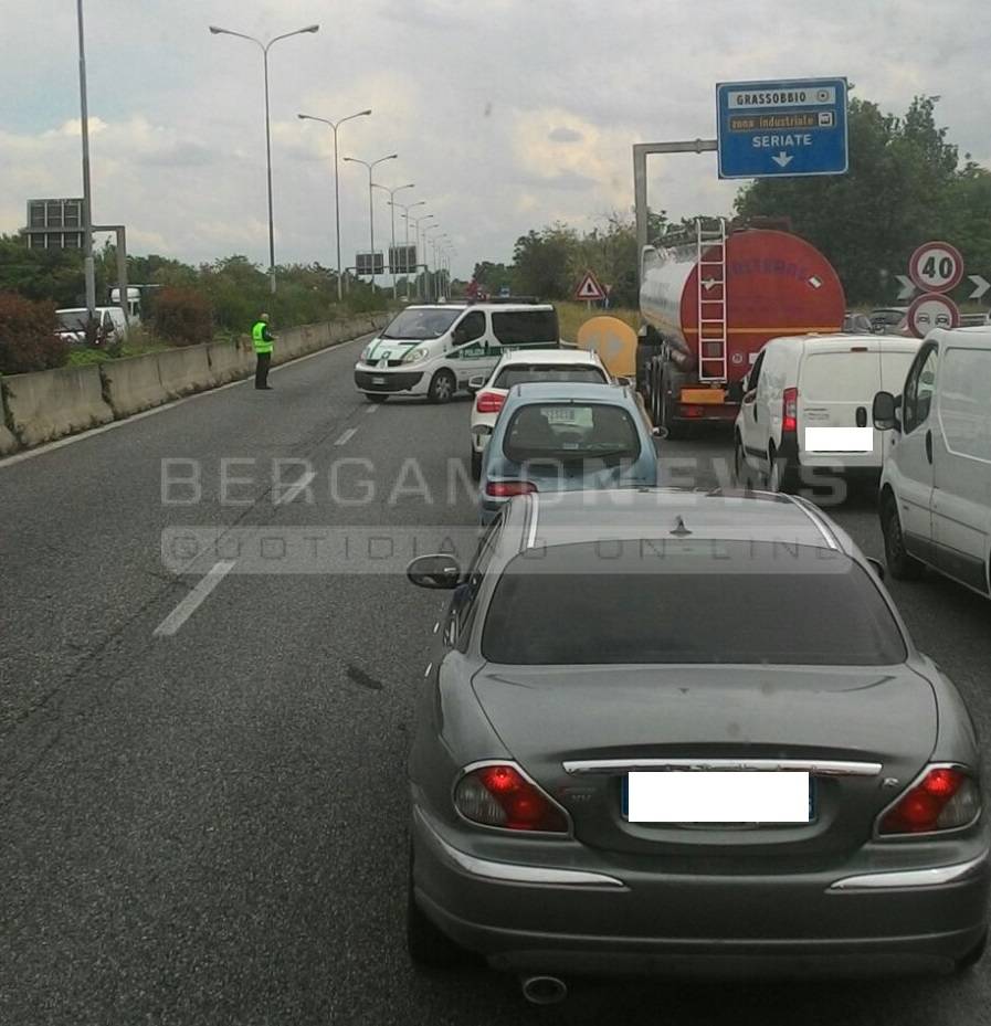 Tir perde carico sull'Asse 