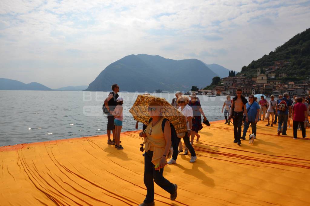 Facce da Passerella di Christo