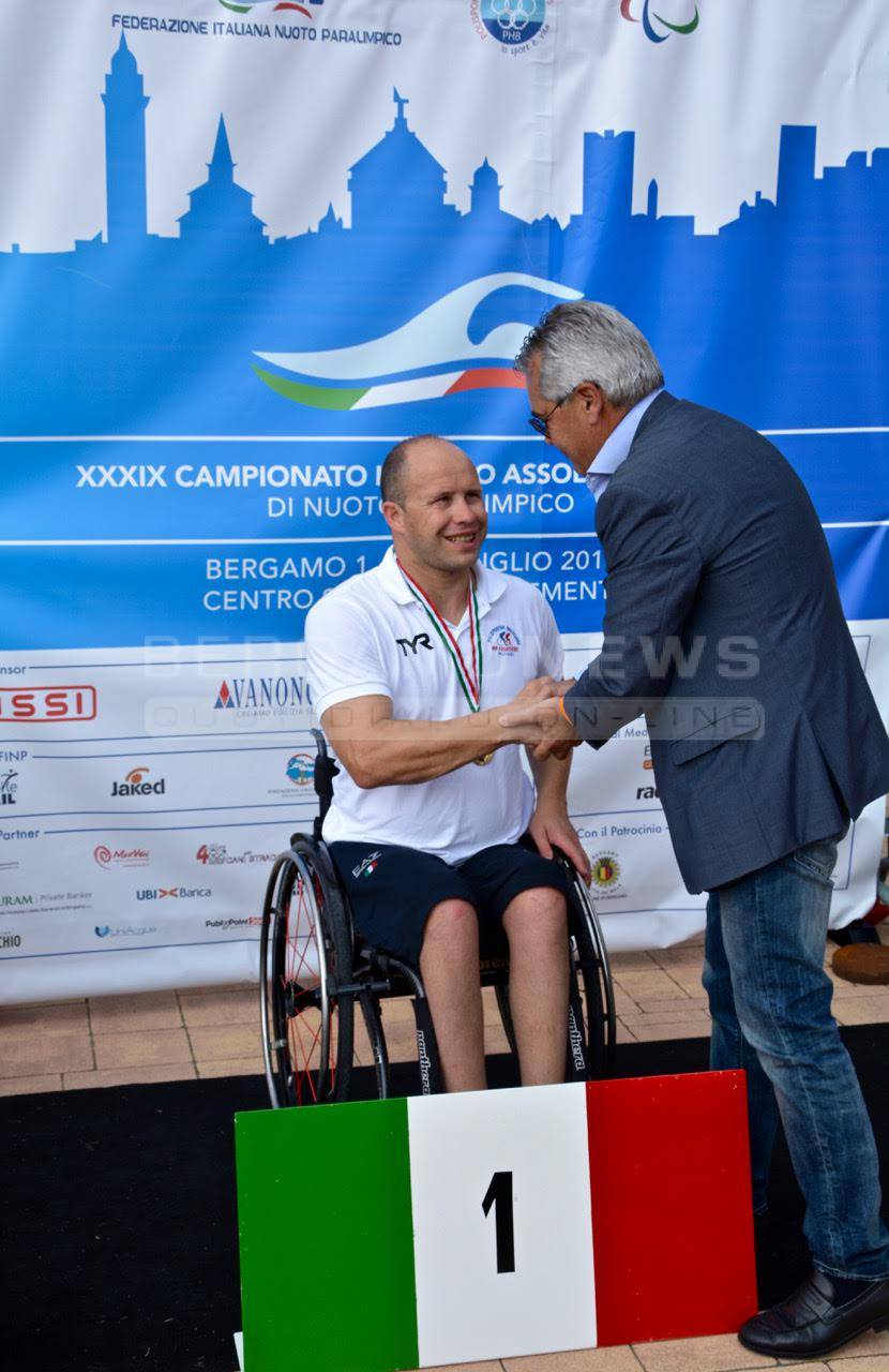 I campionati di nuoto paralimpico a Bergamo